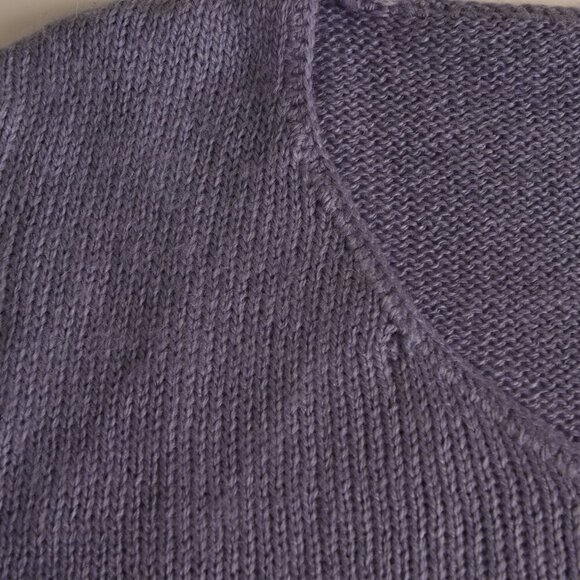 100% Alpaca Sweater Purple V-Neck Long Sleeve Size Small - Picture 7 of 8